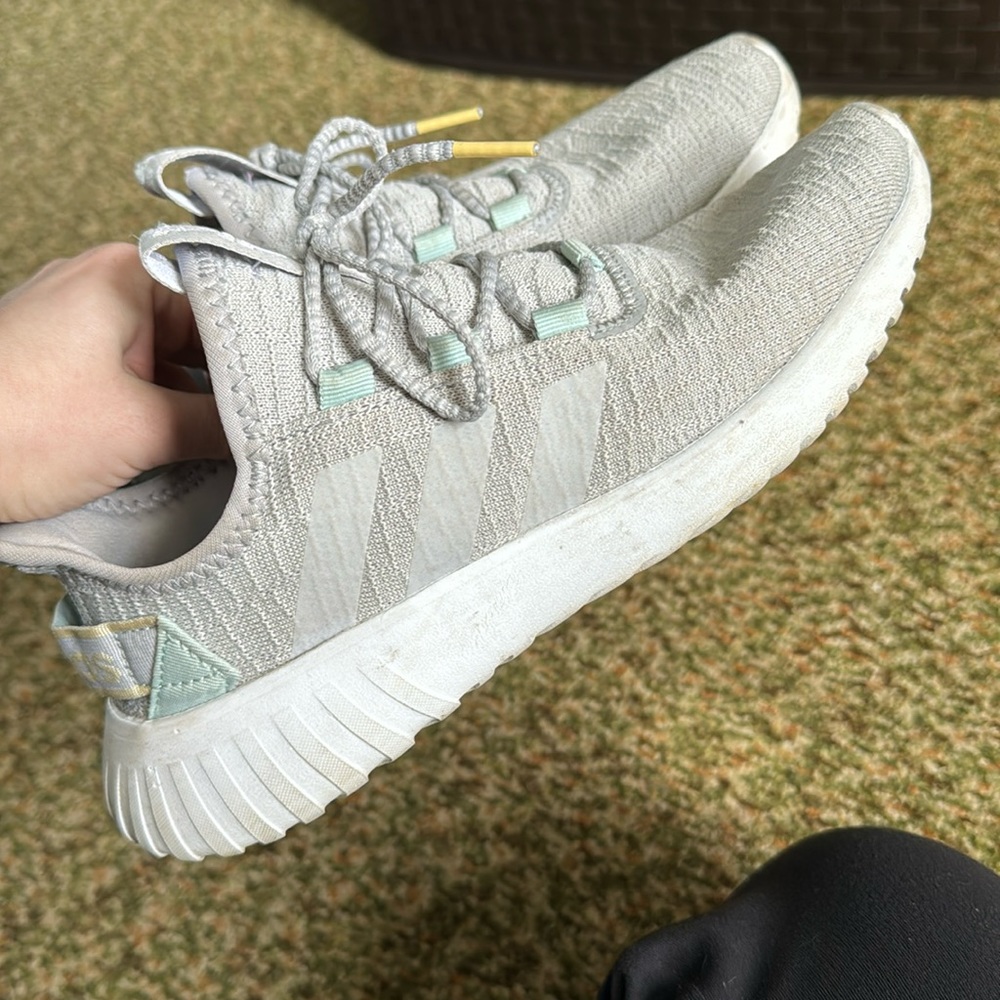 Adidas women’s sneakers